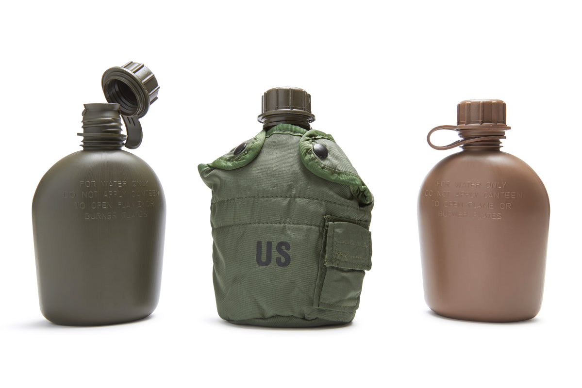 U.S. Army One Quart Nylon Canteen Cover, new unissued